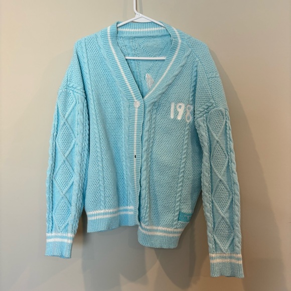 Light Blue Cable Knit Women's Sweater 1989 Inspired - Picture 1 of 9